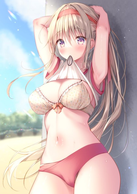 体操服まで加えちゃってるのを気づいてない子 