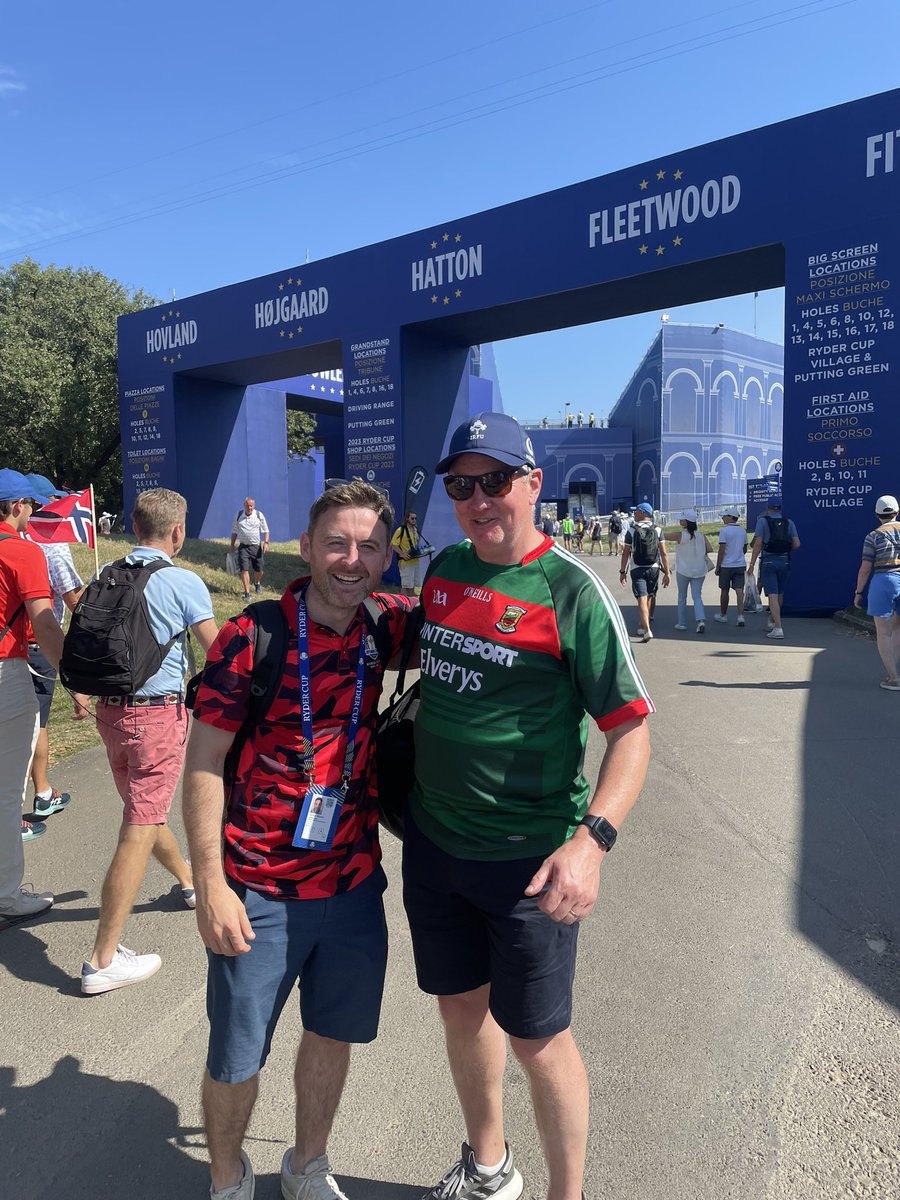 vincentnaughton's tweet photo. What a great guy to meet and really funny too check out his Ryder Cup preview below @ConorSketches #rydercup https://t.co/t3bgLBVdHU