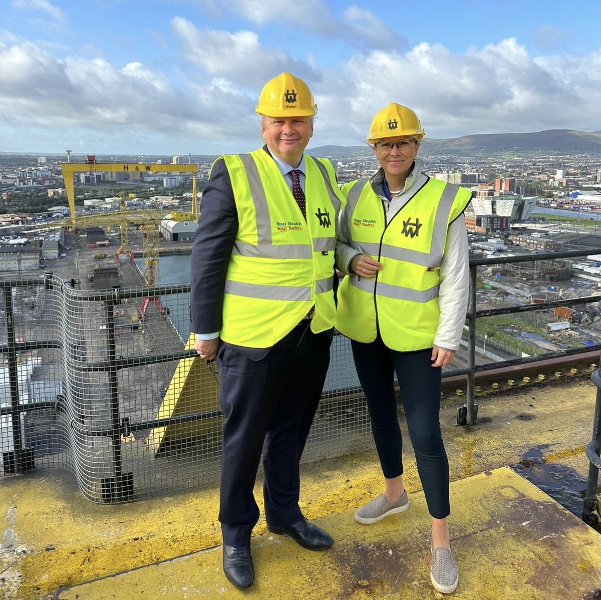 Today we welcomed Maritime Minister Baroness @CharlotteV to Harland & Wolff (Belfast) to discuss various new projects and how we’re helping to deliver both Maritime 2050 and the National Shipbuilding Strategy. #MakingWaves #DFT #NSBS