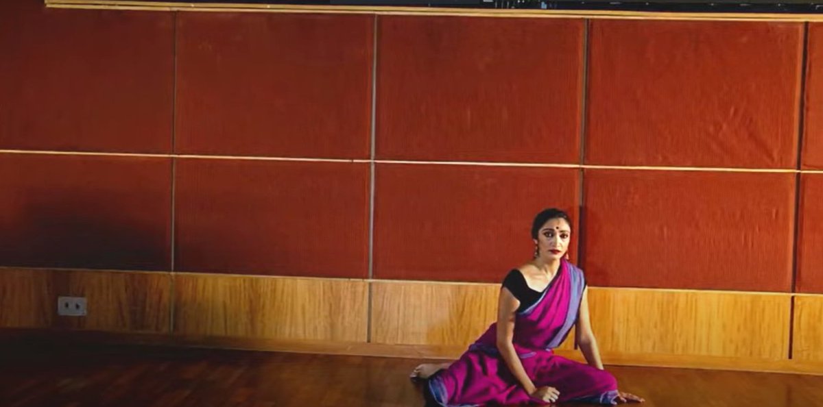 StJohnsResearch's tweet photo. @StJohns_Blr @VyutiC #ProfShettyLecture: Embodying Art: Looking within &amp; beyond the body
A #LectureDemo on "Samshaya: Dilemma" by Aranyani Bhargav #ArtistDirector @VyutiC https://t.co/ZpLzYuBCzR
