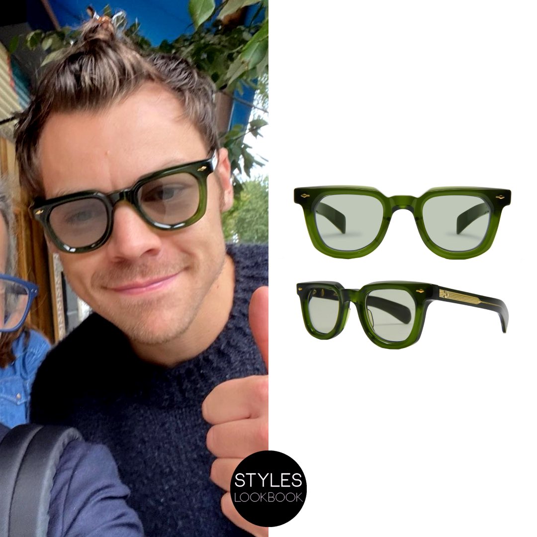 Out in London, Harry was pictured wearing #JacquesMarieMage 'Vendome' sunglasses in the colourway Rover ($795).
styleslookbook.com/post/729794666…

📸 emma_krikler