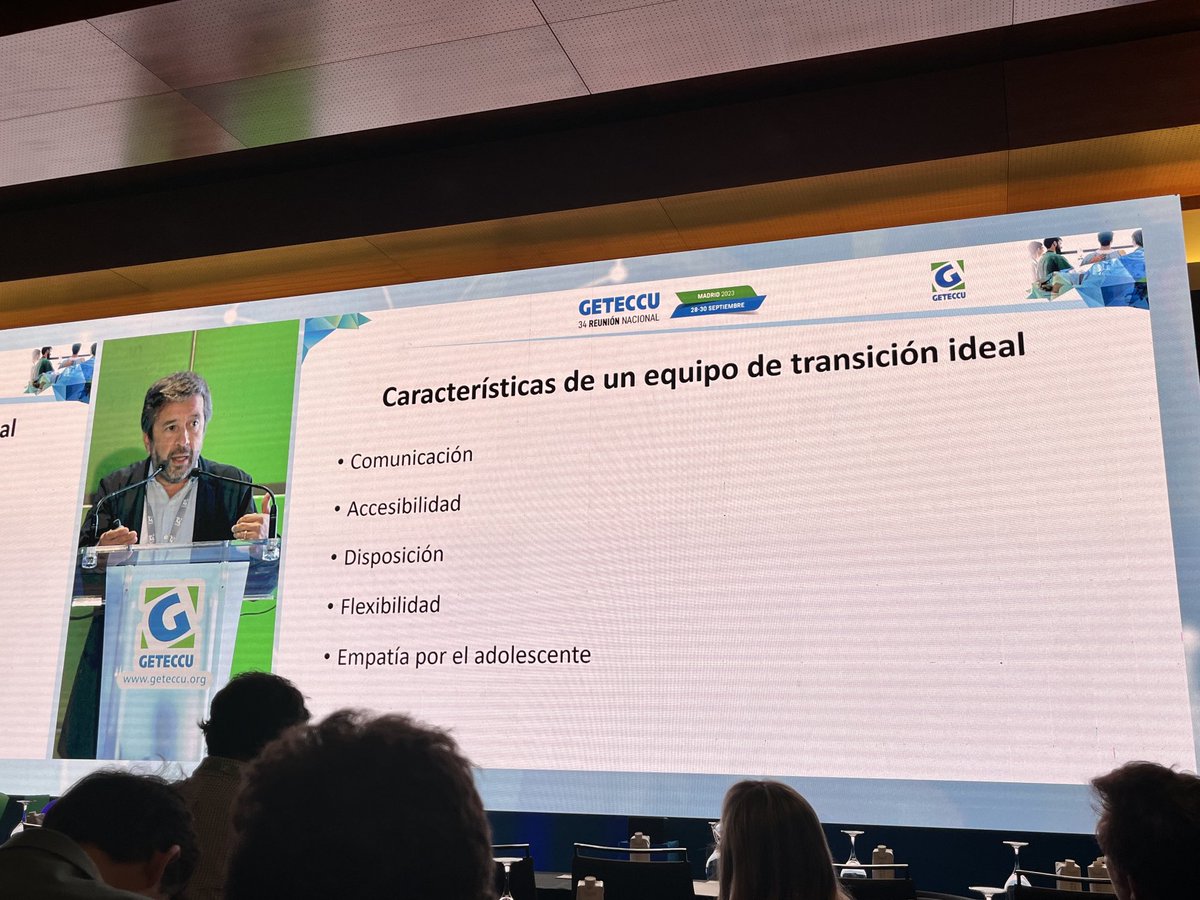 En nuestra unidad compartimos la pasión con nuestros pediatras en la transición de pacientes con #EII #teamwork ⁦@geteccu⁩ ⁦@DigValdecilla⁩ #GETECCU2023