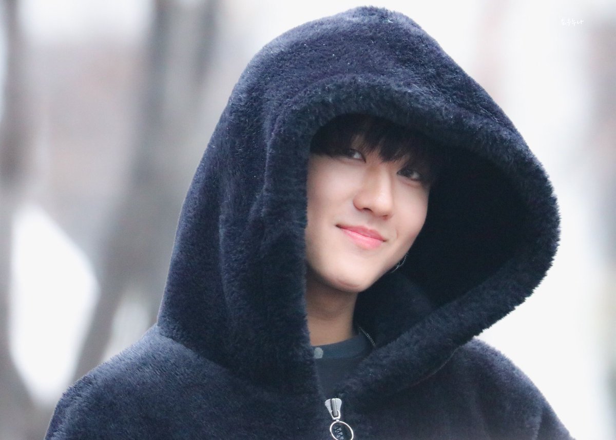 everychangbin's tweet photo. May I present 190330 Changbin for absolutely no reason other than he is stunning https://t.co/fJGXJDjyOw