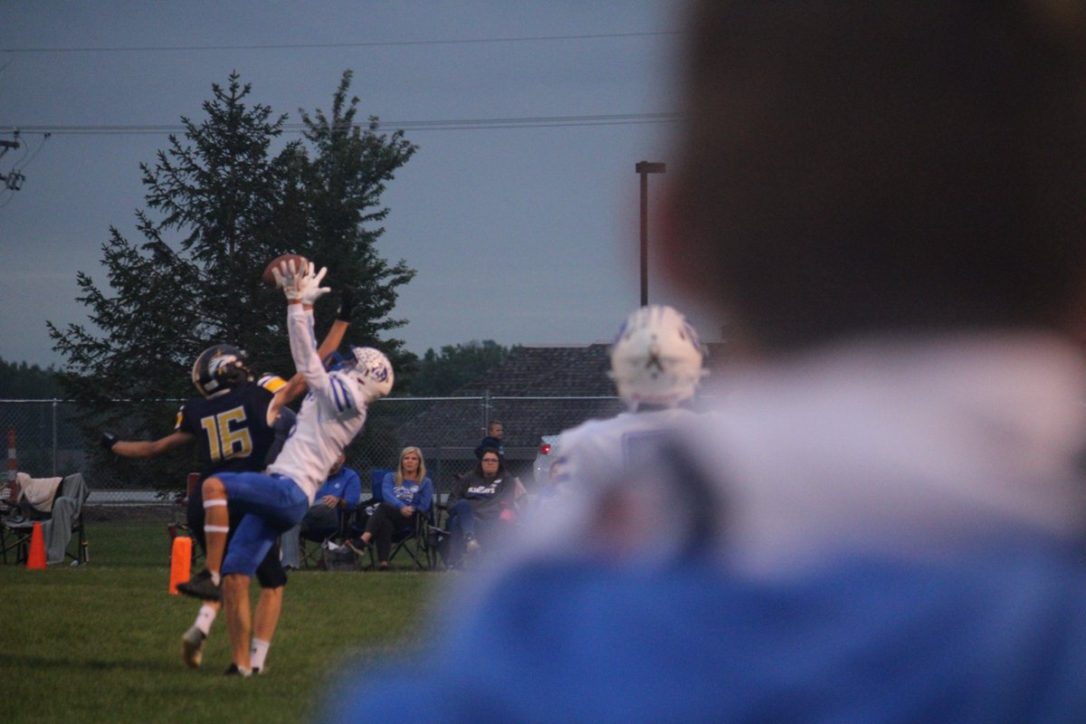AGBluejayFball's tweet photo. Rise & Shine Bluejay Nation...It's Game Day! The Birdcage Will Be Rockin🇺🇸 Be Loud! Be Proud! Go Blue!
#playwithHEART
#iAMtheSTANDARD
#AGRise
🆚️Fort Calhoun (District Game)
⏰️7pm
📍Ashland, NE
🏟Memorial Stadium
📡Tim, Barry, Crew on https://t.co/motej2jzL0 https://t.co/e1NRwQL0HR