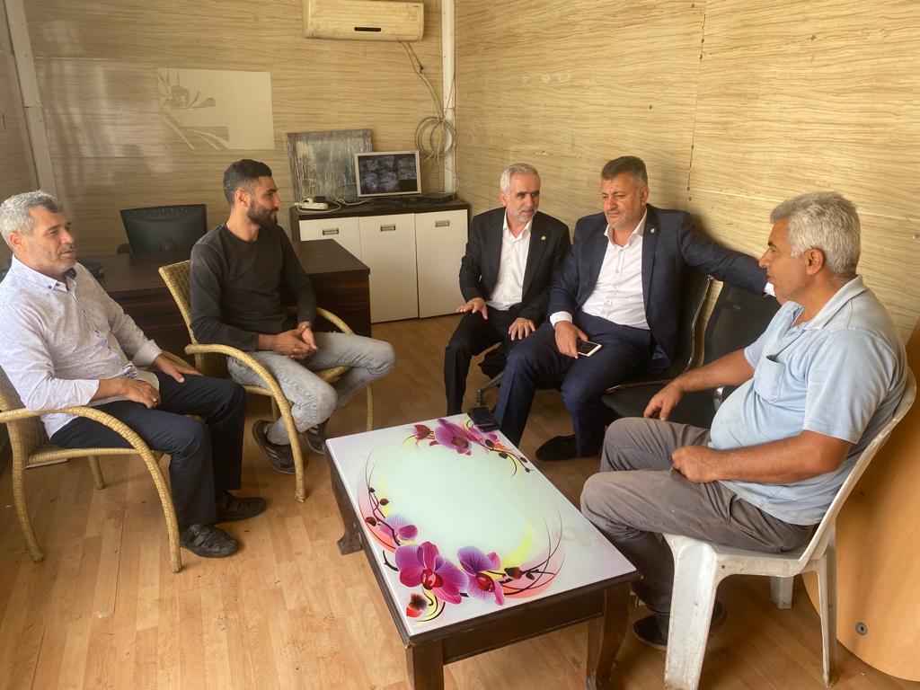 İlçe teşkilatımız ile birlikte geri dönüşüm deposu sahibini ve çalışan üyelerimizi ziyaret ettik. Parti çalışmalarımızı konuştuk. Hayırlı cumalar, hayırlı işler temennisinde bulunduk. Sıcak karşılamalarından ötürü teşekkür ederim.