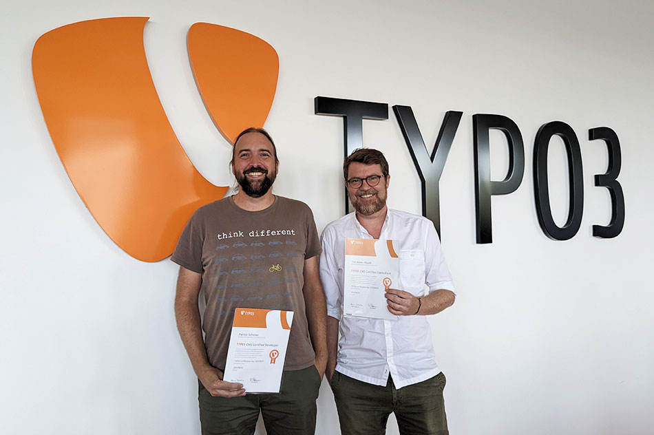 TYPO3 Certification Day 2023 – Ein Blick hinter die Kulissen mit unseren smarten Entwicklern Patrick und Tim! 😎🧡 <a href="/typo3/">TYPO3 Project</a> 
diemedialen.de/b/tim-und-patr…