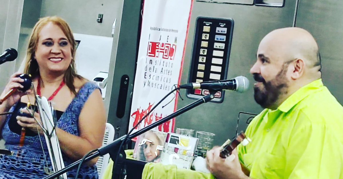 #MomentosIaem 📸

𝙇𝙖 𝙢ú𝙨𝙞𝙘𝙖 𝙥𝙧𝙤𝙙𝙪𝙘𝙚 𝙪𝙣 𝙩𝙞𝙥𝙤 𝙙𝙚 𝙥𝙡𝙖𝙘𝙚𝙧 𝙨𝙞𝙣 𝙚𝙡 𝙦𝙪𝙚 𝙡𝙖 𝙣𝙖𝙩𝙪𝙧𝙖𝙡𝙚𝙯𝙖 𝙝𝙪𝙢𝙖𝙣𝙖 𝙣𝙤 𝙥𝙪𝙚𝙙𝙚 𝙫𝙞𝙫𝙞𝙧. 𝘾𝙤𝙣𝙛𝙪𝙘𝙞𝙤.

...y ese placer lo sentimos ayer con el hermoso concierto de <a href="/ZeneRodriguez/">Zҽɳҽιԃα Rσԃɾíɠυҽȥ 🎼🎶🎹🎤</a> y <a href="/cesar1gomez/">Cesar Enrique Gomez</a> !