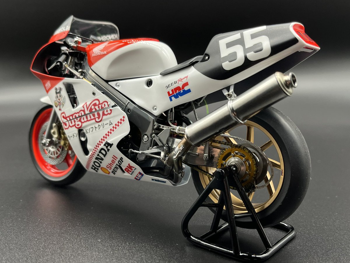 BCNR33LM's tweet image. #アンリミテッドオートモデルコンペ
#バイクプラモ盛上げ隊
#RC30
#C_C_C展示会
#PrettyMessyStudio
スガキヤホンダwithうたたねレーシング　マモラ/木下恵司 組 1991年鈴鹿8時間耐久レース参戦仕様のVFR750R(RC30)完成しました♬
ワークスではないがHRCキット組込車で上位完走を目指すチーム

続く→
