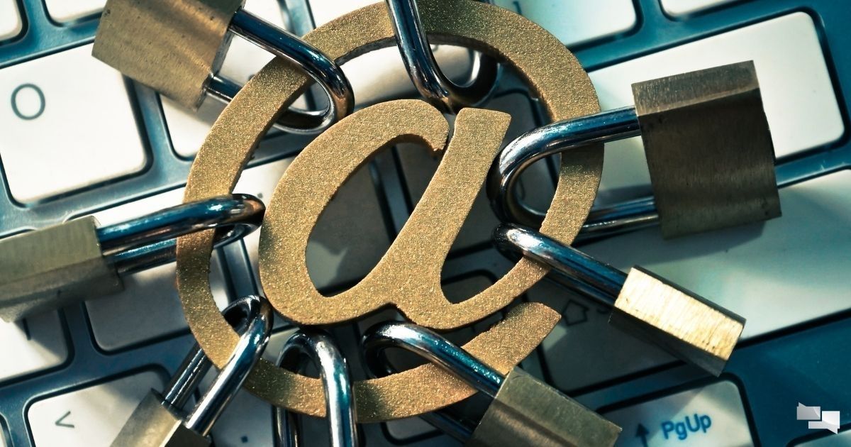 IT_Connection's tweet photo. Sensible #Dateien via E-Mail zu verteilen: ein No-Go! Nicht nur, dass solche Datentransfers #Cyberkriminelle auf den Plan rufen, es drohen auch teure #DSGVO Verstöße. Dabei lässt sich eine sichere Datentransferlösung kinderleicht implementieren. https://t.co/Tp0vmoV8fv #ITSec https://t.co/pVHB8l5K7H
