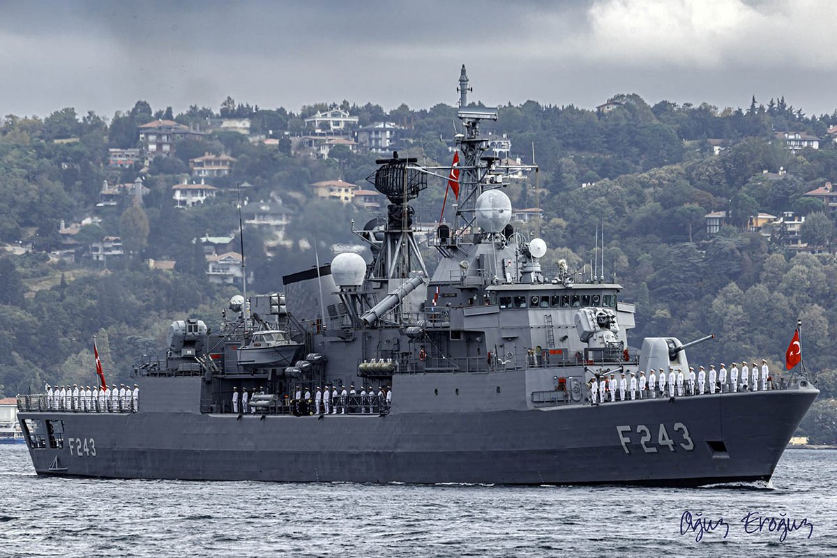 OguzEroguz1's tweet photo. #TurkishNavy's #MEKO200TN Track IIA #BarbarosClass #frigate #TCGBarbaros #F244 #DenizlereHakimOlanCihanaHakimOlur &amp; #YavuzClass #TCGYıldırım #F243 #ÇağdaşSavaşçı #PrevezeDenizZaferi #DenizKuvvetleriGünü https://t.co/UlOS8g1GLe