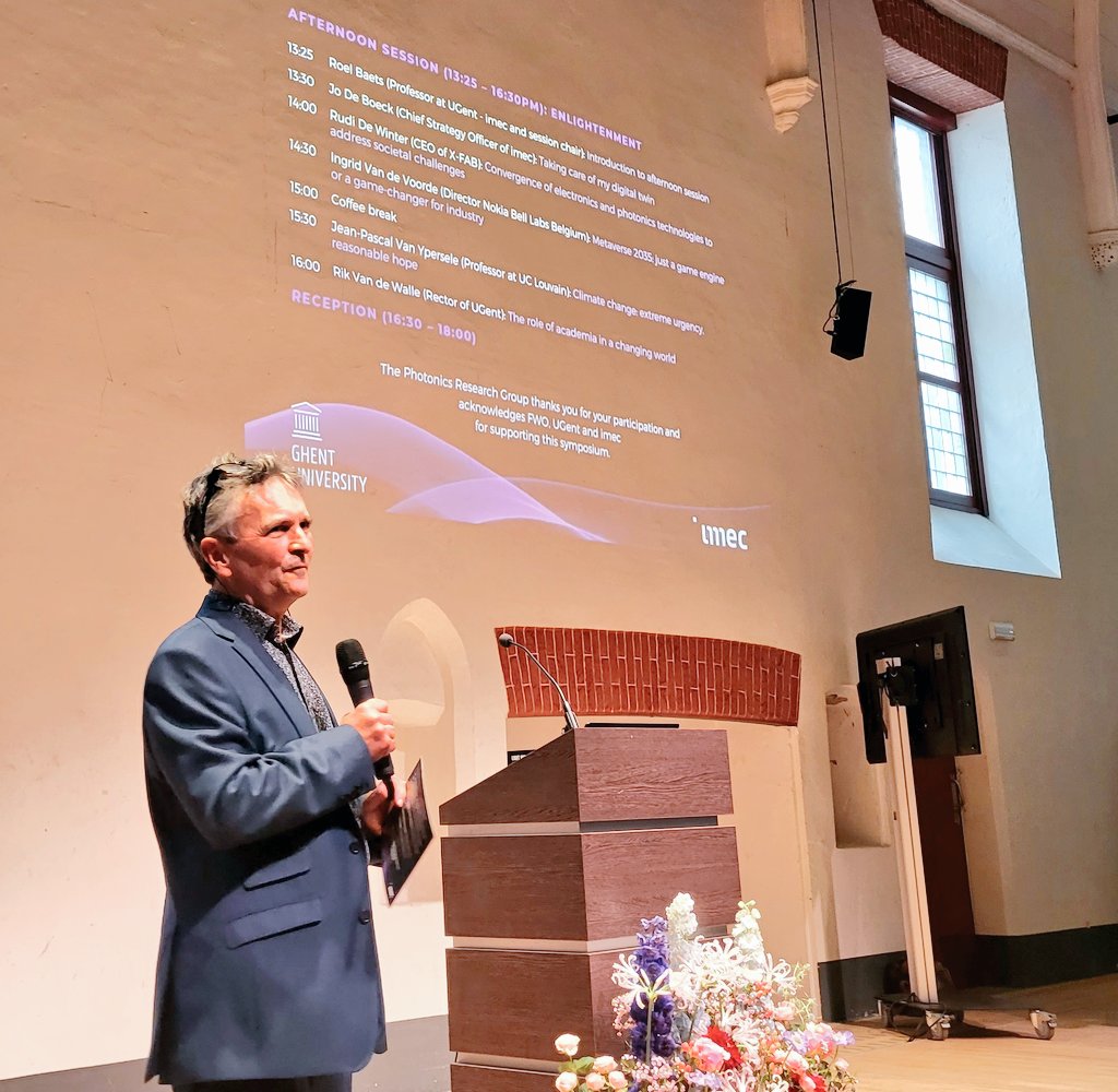 Almost but not quite yet emeritus professor @RoelBaets hosts the afternoon session of the 
#LightAndEnlightenment symposium. The morning session showed us the technology, now we need to apply it to make our world a better place. @PhotonicsUGent @ugent @imec_int