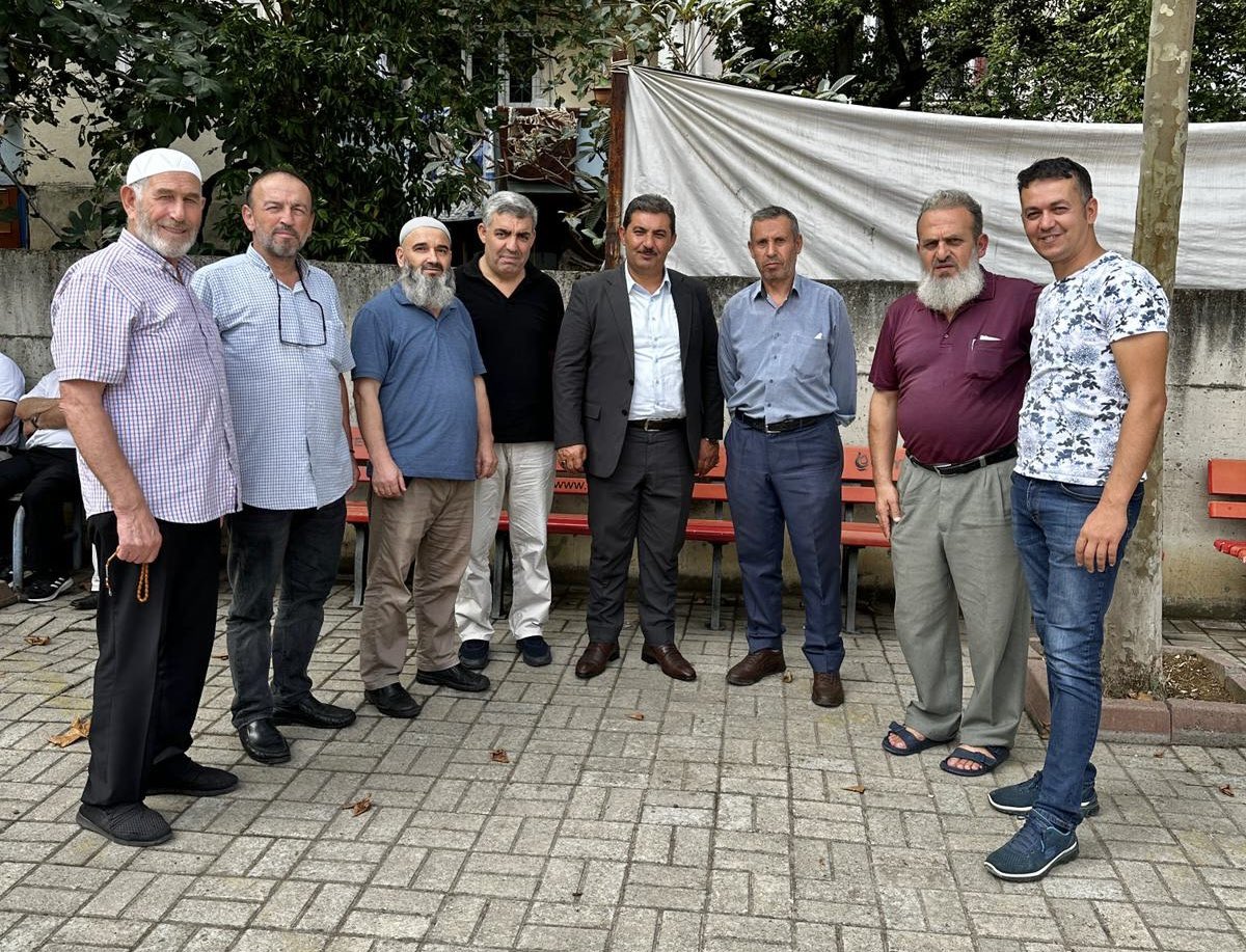 ServetGunay41's tweet photo. Cumamız Mübarek Olsun.

Cuma namazı sonrası, Kıymetli büyüklerimizin halini hatrını sorup sohbette bulunduk. 
#hayirlicumalar https://t.co/7wrSExTXiP