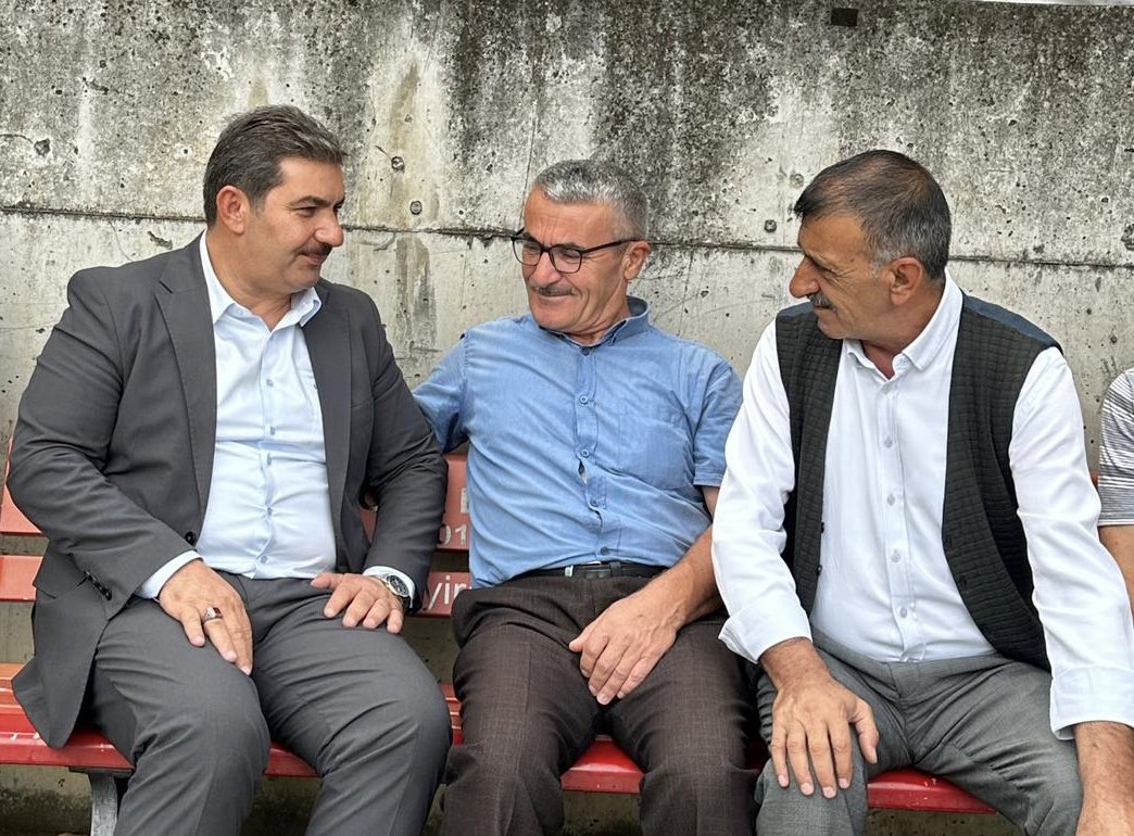 ServetGunay41's tweet photo. Cumamız Mübarek Olsun.

Cuma namazı sonrası, Kıymetli büyüklerimizin halini hatrını sorup sohbette bulunduk. 
#hayirlicumalar https://t.co/7wrSExTXiP