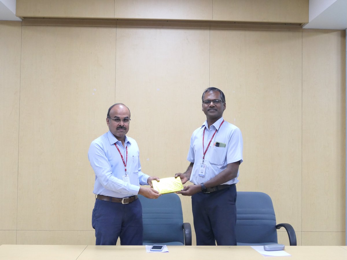 psgitarofficial's tweet photo. NSS Day Celebrations at PSG iTech, Dr. P. Vijayakumar, HoD, ECE, addressed the gathering and briefed on the importance of social work. Around hundred NSS volunteers participated in the event. - 27th September 2023
#PSGiTech #PSG #psgcolleges #PSGInstitutions https://t.co/2tVzTXqhc0