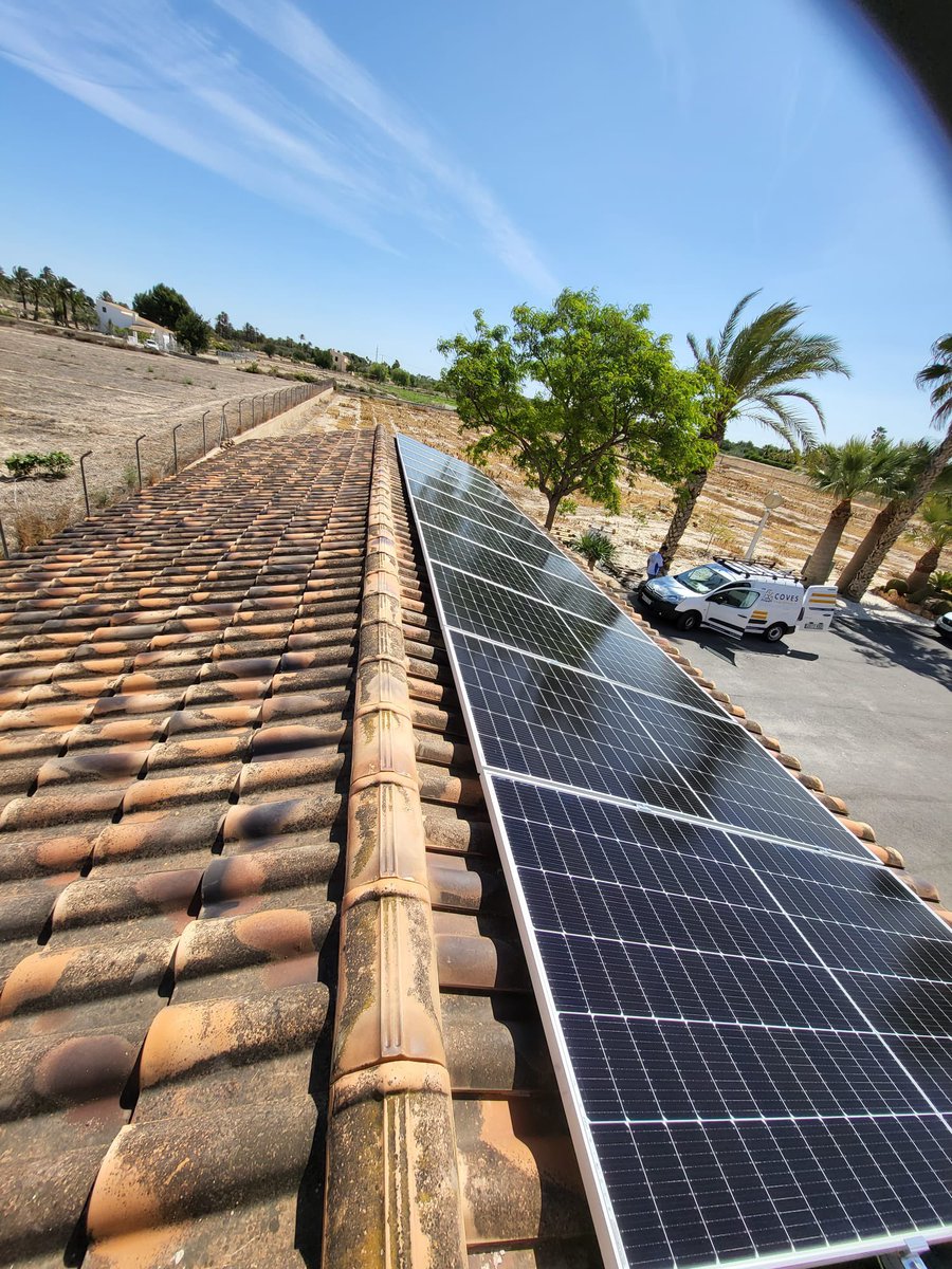 ☀️ Poco se habla del veranillo de San Miguel. Quizás porque vivimos 🏡 en el país con mayor 📈 radiación solar de Europa.

📢 ¡Toma nota! 📝 Produce tu propia energía y deja de regalar tu dinero. 

⚠️ Cambiamos facturas por viajes ⚠️

🧳👉🏼 covesenergy.com
