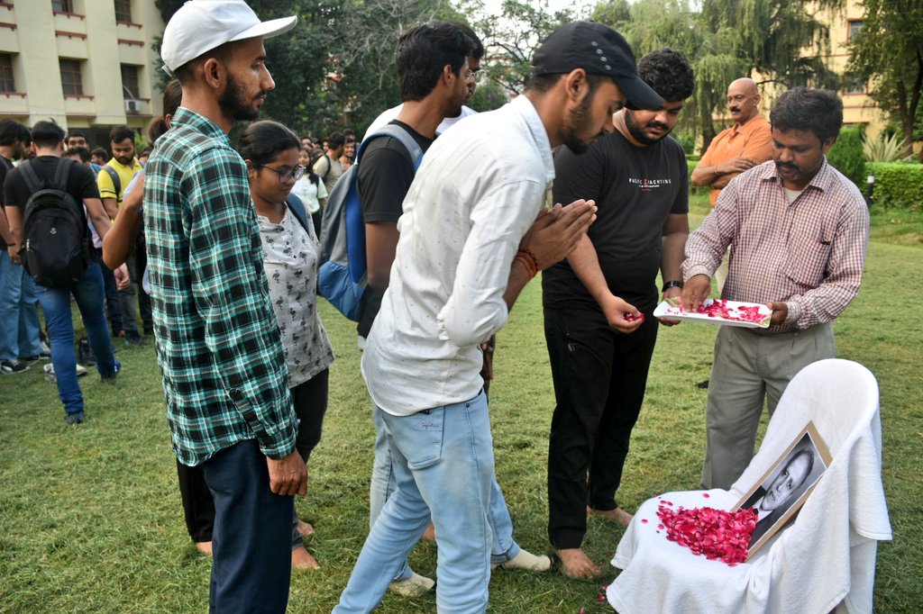 directoragbhu's tweet photo. "If Agriculture fails, Everything Else will fail."
Institute of Agricultural Sciences, BHU pay homage to Dr M.S. Swaminathan - "The Father of Green Revolution in India". https://t.co/EQtz3eBN7R