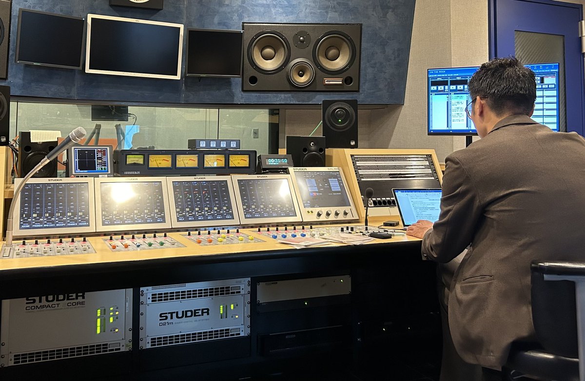 Song7th's tweet photo. このあと23時30分〜ZIP-FM VIEWS OF REVIEWS必ず聴いてください!
https://t.co/xqJsIH4bKN
#zipfm
#viewsofreviews https://t.co/gsr3Dd7Zfy