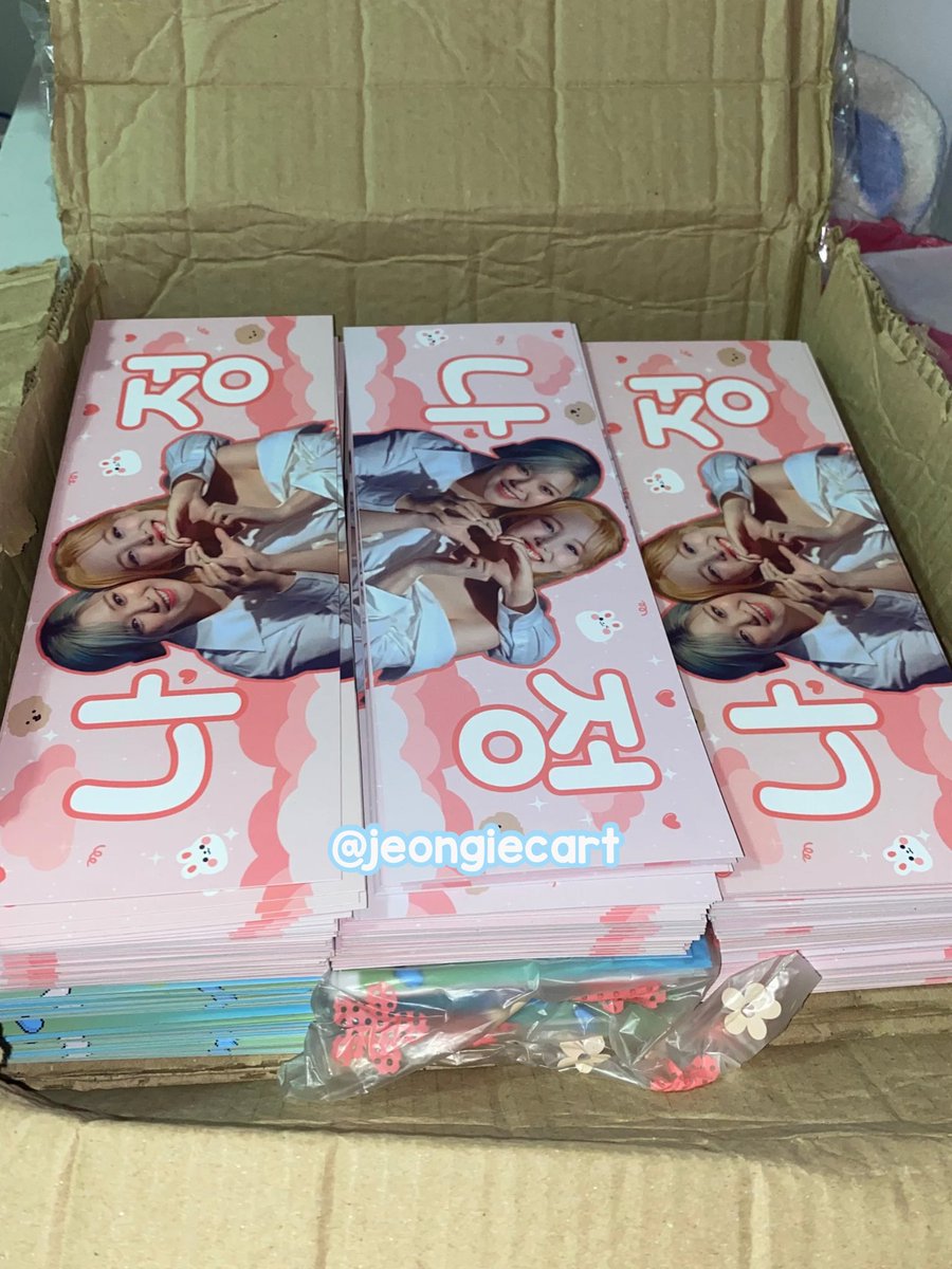 jeongiecart's tweet photo. literal kakadating lang i need to organize these pa T^T

see you najeongers <3333 https://t.co/7B4DcoiFsX