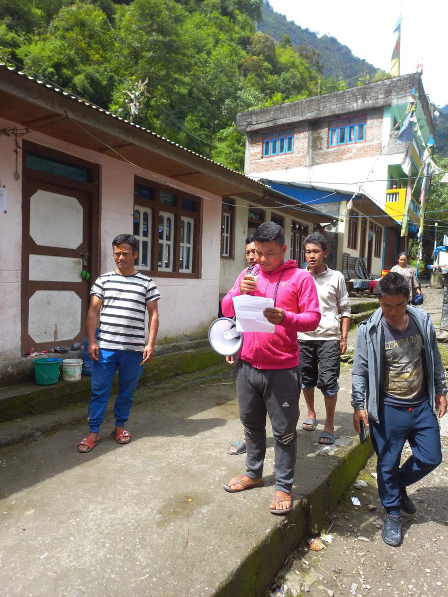 prakashh_khadka's tweet photo. Assuring that individuals and collectives are aware of their risks and how to respond appropriately to warnings with alert messaging is essential.
@PINinNepal Pratibaddha enhancing #EWS by building on local systems for #earlyactions in #landslides
#Preparedness
#ResponseCapacity https://t.co/4DODDuzi9t