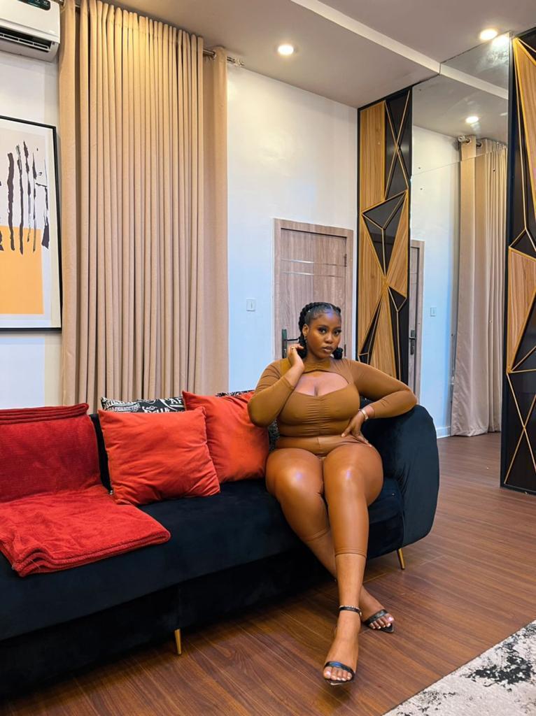 propertydawg's tweet image. The fine art of living !!! Enjoy a relaxing stay in our beautiful 1 bedroom apartment. Tastefully furnished and nestled in a serene environment.

Location📍Chevron, Lekki
Price:N50,000 
This place will leave you with unforgettable memories

Call/whatsapp:08111355363
Twyse zlatan