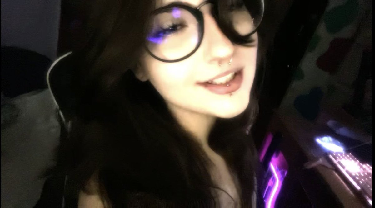 HelloCowtty's tweet image. si bueno