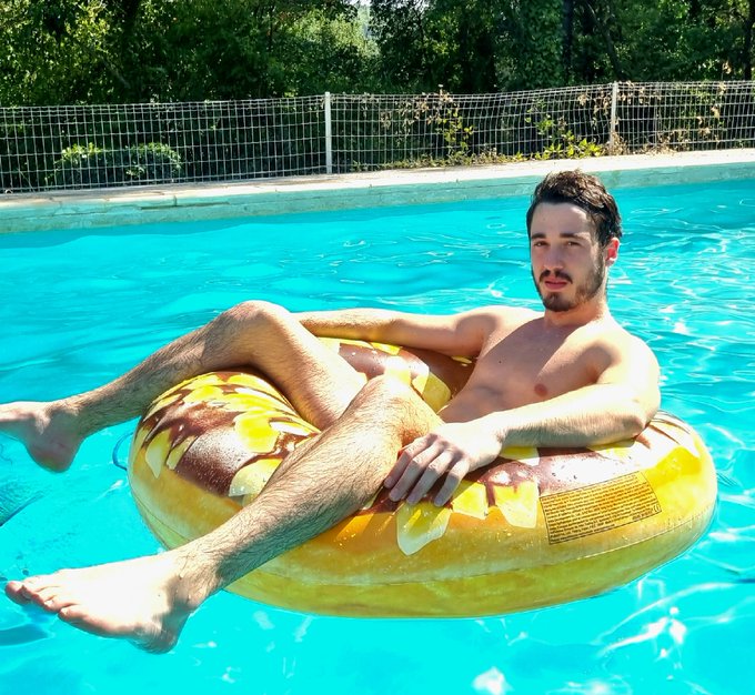 &Ccedil;a sent la fin de l'&eacute;t&eacute; 🌞🌊 https://t.co/dF10fHenym<a href="/tag/pipedumatin"class="tags"><span>#pipedumatin</span></a>