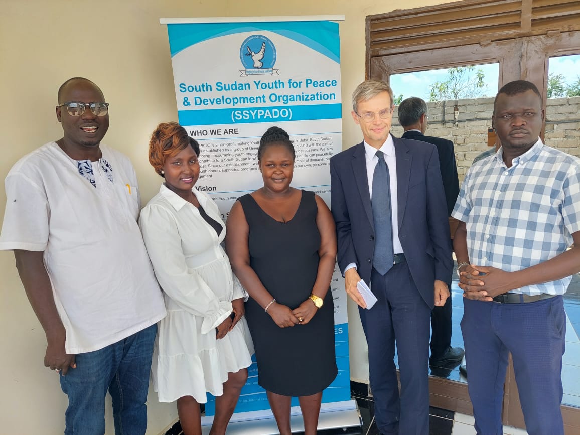 EUinSouthSudan's tweet photo. "Great meeting with the team of #SSYPADO. The youth are the presence & future of #SouthSudan. Their involvement in the development & security agenda is key for a prosperous & stable #SouthSudan," @AugustLothar said in his first interface with a youth-led organisation in #Juba. https://t.co/c9VQIkOQmJ