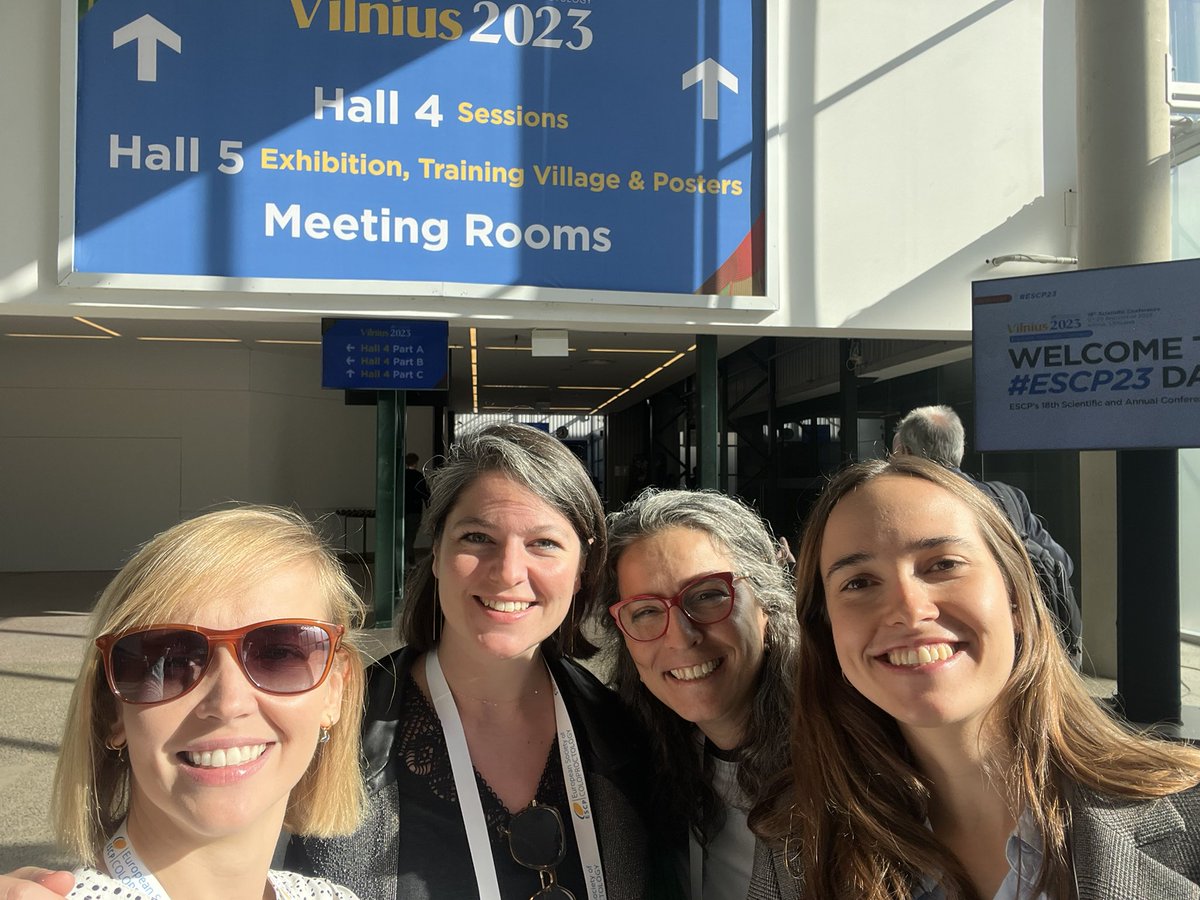 Best surgical video award! Given to <a href="/MerySanchezRo/">María Sánchez-Rodríguez</a> at #ESCP23 for -3D preop planning prior to CME surgery- <a href="/escp_tweets/">European Society of Coloproctology</a> well done &amp; well deserved! <a href="/ColoproctoHGUGM/">Coloproctología HGU Gregorio Marañon</a> <a href="/CHgugm/">Cirugia_HGUGM</a> <a href="/YouESCP/">Young ESCP</a>