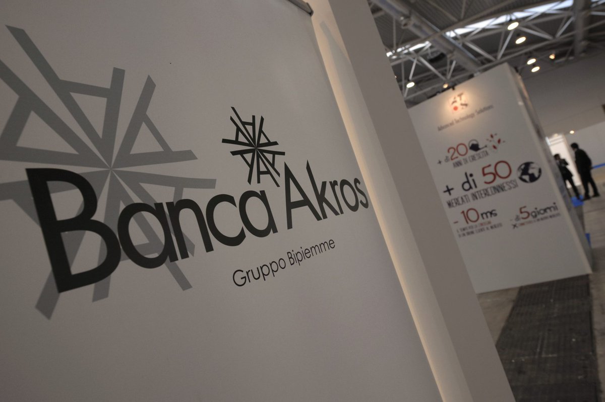 Bluerating.com tweet media