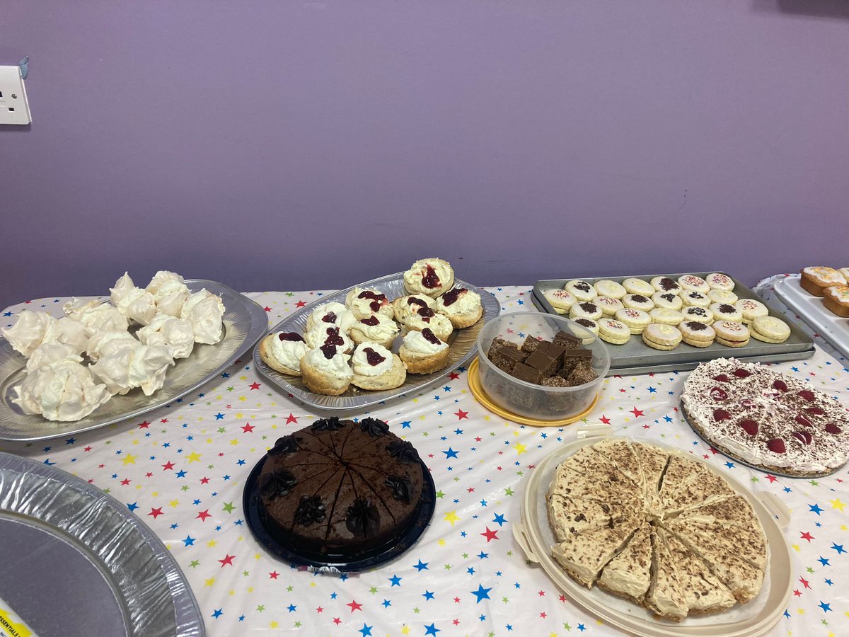 lynndougela's tweet photo. @CmhtCoatbridge 
#teameffort #MacmillanCoffeeMorning #StAndrewsHospice #cake #prizes #greatfull 
Great effort for the yearly coffee morning for MacMillan and St Andrews Hospice over £510 raised well done to a great team 💜🥳 https://t.co/doBj71XvzP