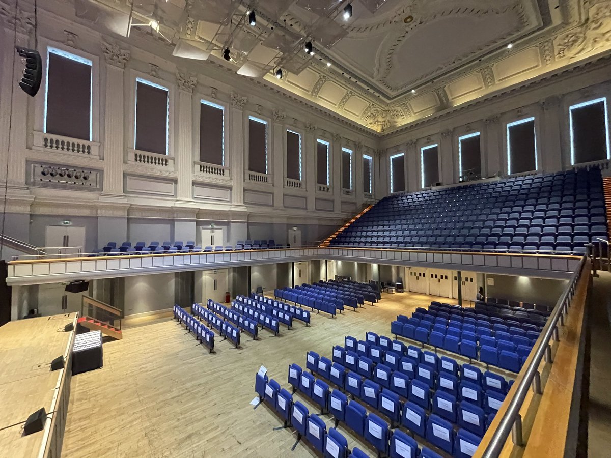 Aaliya_UK's tweet photo. Home for the afternoon 🎓

Proud to welcome our guests at today’s #NewMembersCeremony

#MRCGP #FRCGP #YourProfessionalHome https://t.co/nsvoaWYTEi