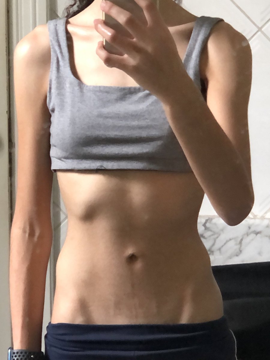 kkk10 meses realmente pode mudar a gente né

só tenho foto de corpo… não é meu maior peso mas é perto