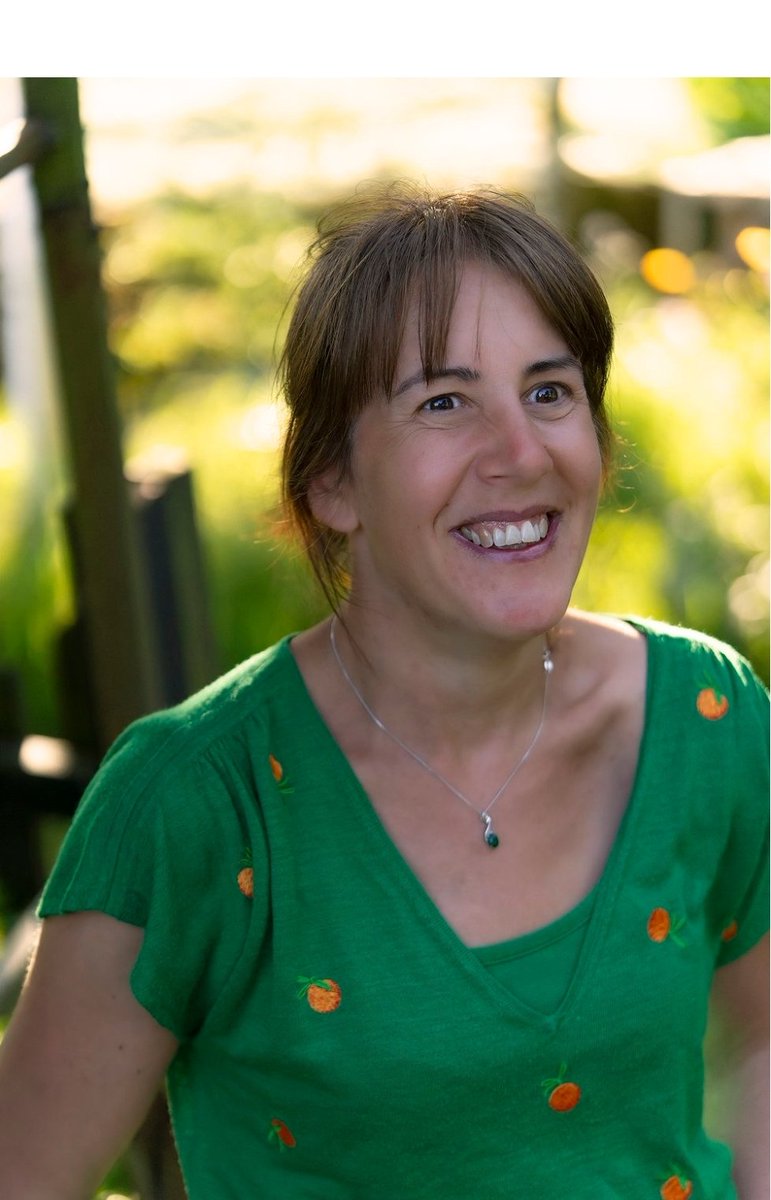 Congratulations to one of our founding members, Prof. Sarah Reece, who was recently awarded an 8-year Wellcome Trust Grant! Visit thereecelab.com/# for more information on the @ReeceLab and the amazing research that they do. #malaria #parasites #circadian