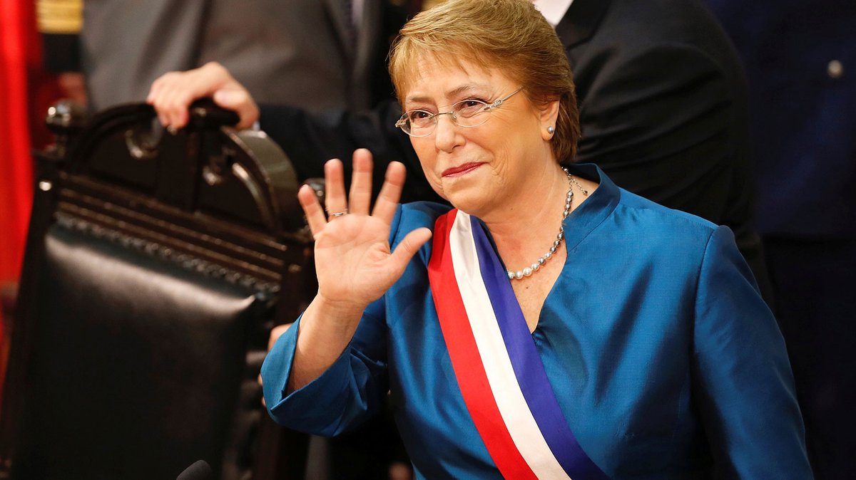 QColoradac's tweet photo. Hoy está de cumpleaños nuestra líder mundial , una mujer única quien devolvió  la esperanza de un país justo para todos .
Feliz cumpleaños Michel Bachelet que la vida le siga dando lo mejor .
Gracias por darnos coraje a muchas mujeres que hoy alzamos la voz https://t.co/BZ2263xoaZ