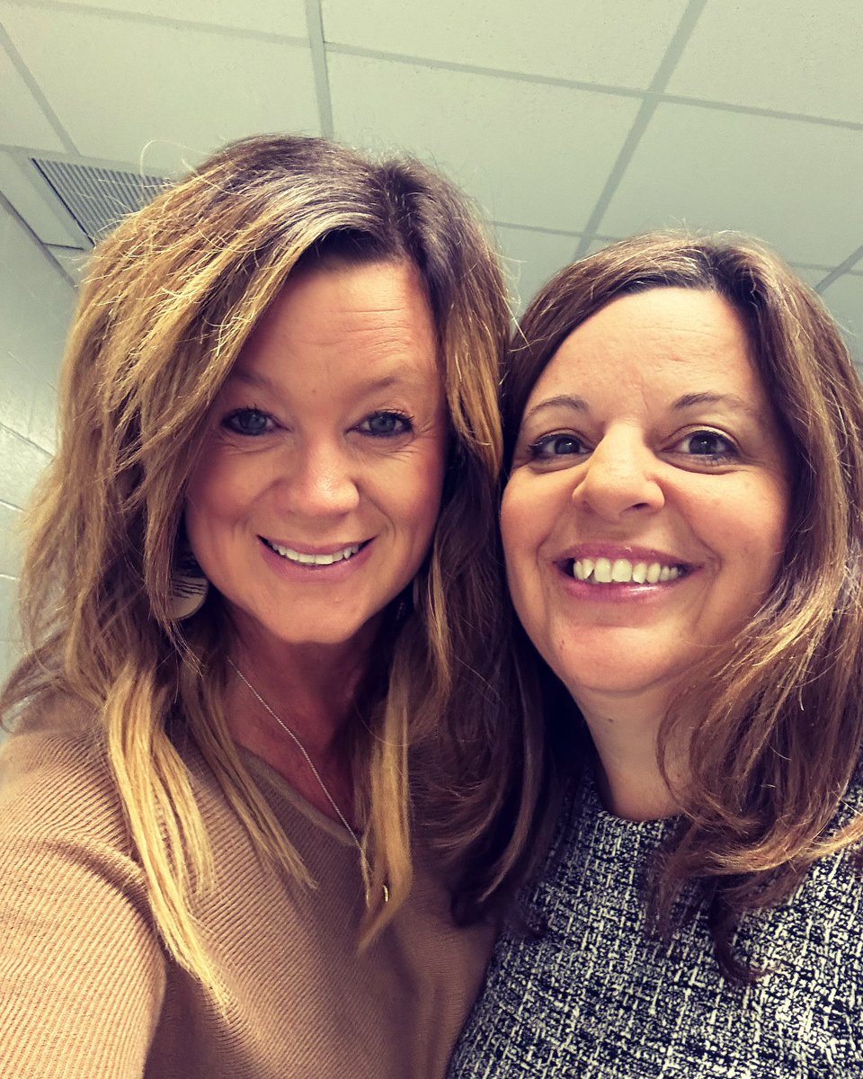 So excited for #UFLI today with <a href="/KujalaKelly/">Kelly Kujala</a> #itslikechristmas