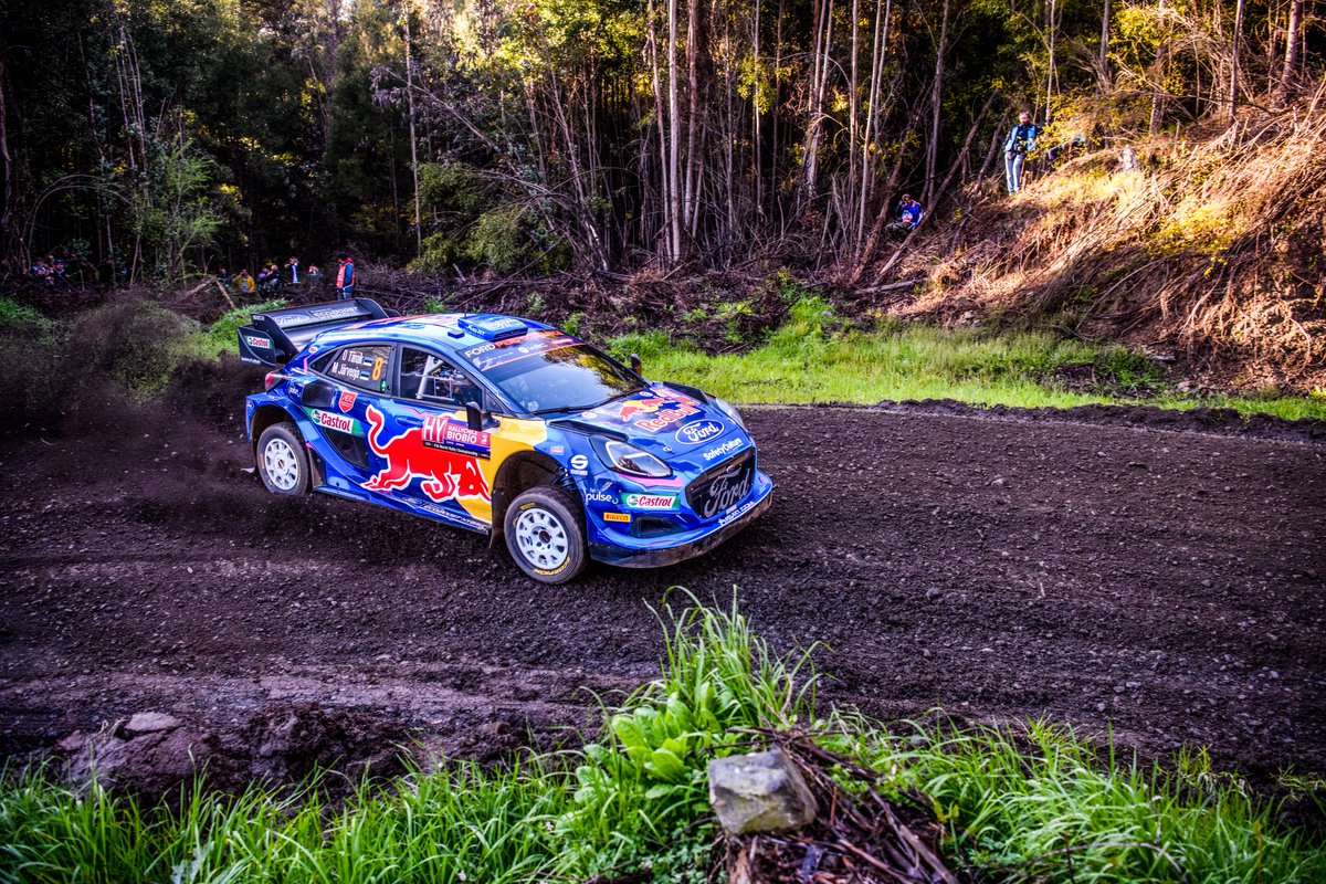 SS1 Pulperia 1 (19,77 km):  STAGE WIN! 🥇

1⃣ TÄNAK 10:16.8 
2⃣ Suninen +2.1
3⃣ Evans +4.9
4⃣ Loubet +7.4
5⃣ Rovanperä +10.0

#RallyChile #WRC #goOtt