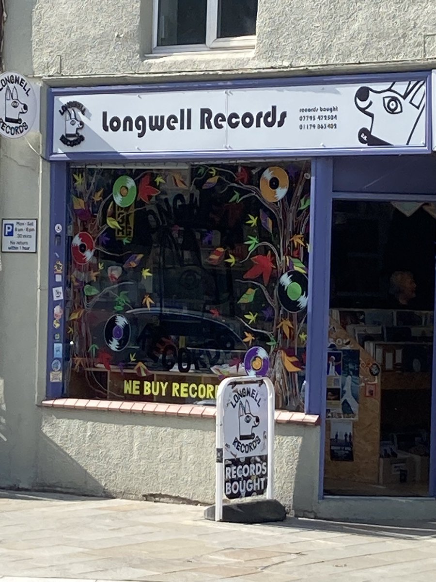 leem50's tweet image. Friday day off and out and about. What great shop, fab selection of quality #vinyl and a personable proprietor @LongwellRecords Go and say hello 👋