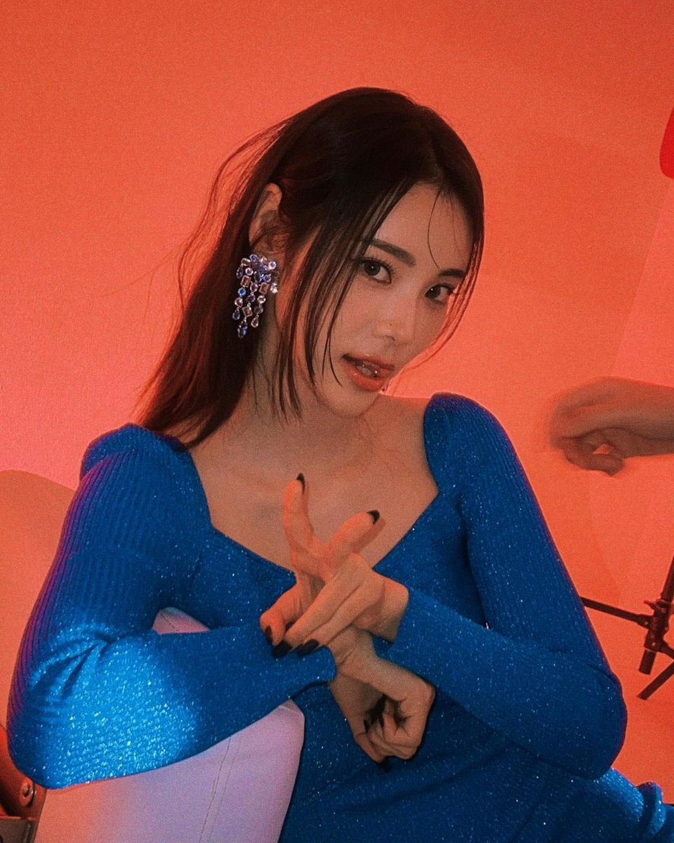 LOOΠΔ France 📡¹² HIATUS tweet media