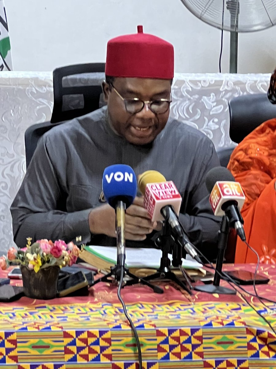 NhrcNigeria's tweet photo. @TonyOjukwuO: @NhrcNigeria appreciates media professionals who as frontline #HumanRights defenders have made extraordinary sacrifices to report violations, holding public institutions to account in the spirit of #Section22 of the Constitution. @PremiumTimesng @GuardianNigeria https://t.co/QCmd65sYum