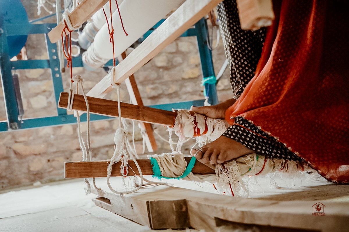 Urmultrust's tweet photo. Weaving: An ancient art form that threads together history, tradition, and creativity into beautiful tapestries of human expression. 🧵🌟
.
.
#weaving #ngo #urmultrust #empowerment #handmade #artist https://t.co/bcyW1aEJa9