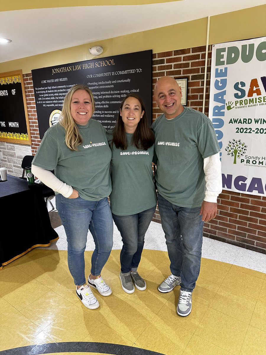 Start with Hello Week at Law! <a href="/APSulzyckiJLHS/">Lindsay Sulzycki</a>