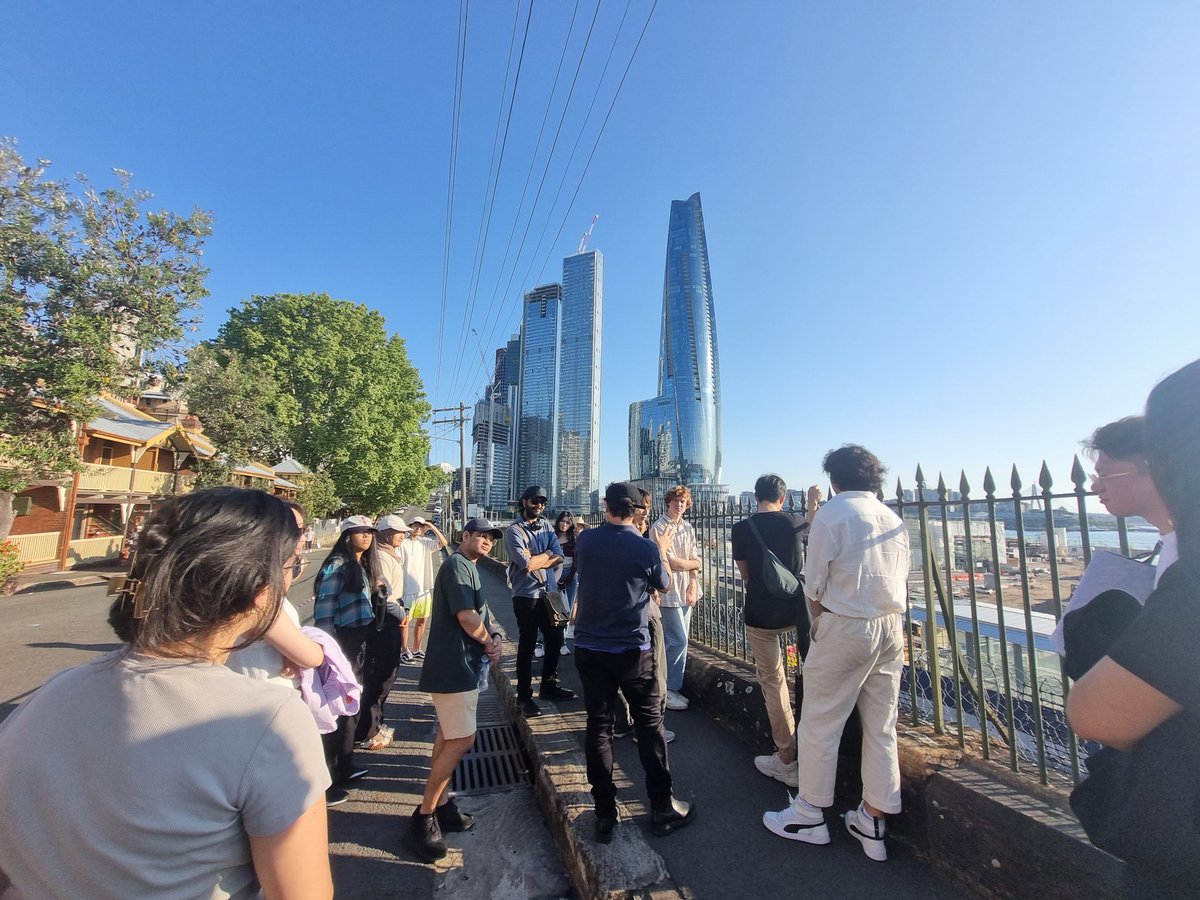 ivanip80's tweet photo. A trio of amazing projects from very different eras. Located on the western side of the City of Sydney, the second part of @Barangaroo is taking shape. 
Crown Casino by @WilkinsonEyre and new residents by Renzo Piano workshop and two up two down houses. Amazing  ! 

#ctbuhwalks https://t.co/8KtmCj0cpY