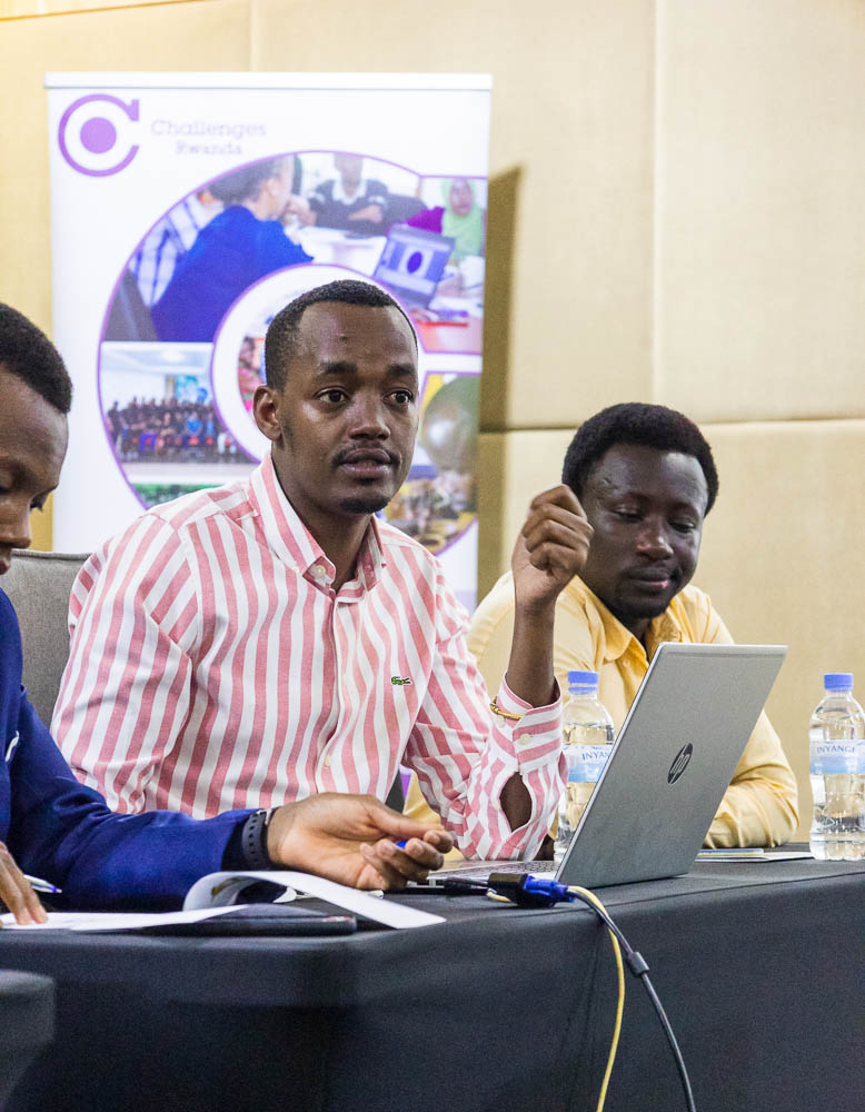 yobrand_'s tweet photo. "Empowered entrepreneurs with digital marketing skills during our collaboration with Challenges Rwanda. Two intense days of learning, setting up Google My Business profiles, and refining strategies. 🚀 #YobrandGroup #EmpowerEntrepreneurs #DigitalMarketing" https://t.co/7mDLfYBQNU