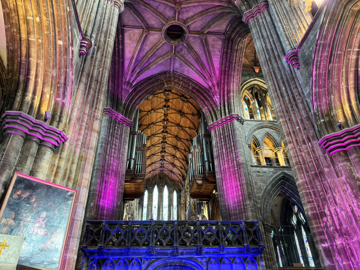 Naburn2's tweet photo. The #glasgow #cathedral is looking great with amazing #lighting for @CathedralFest this weekend. 

@peoplemakeGLA @Glasgow_Live @Glasgow_Times https://t.co/jp2zbZwZ4E