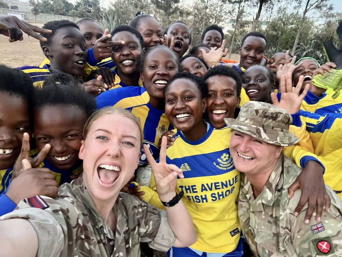 BATUKOfficial's tweet photo. #kit4kenya campaign set up by two of our nurses donated kits from @nunthorpejfc to a football club in #Likii #Nanyuki #Kenya. The club was set up to get youths off the streets.
@BBCTees talked to one of the nurses about the campaign: https://t.co/utqa5Awyba
#communitysupport https://t.co/HiYQX2vdxk