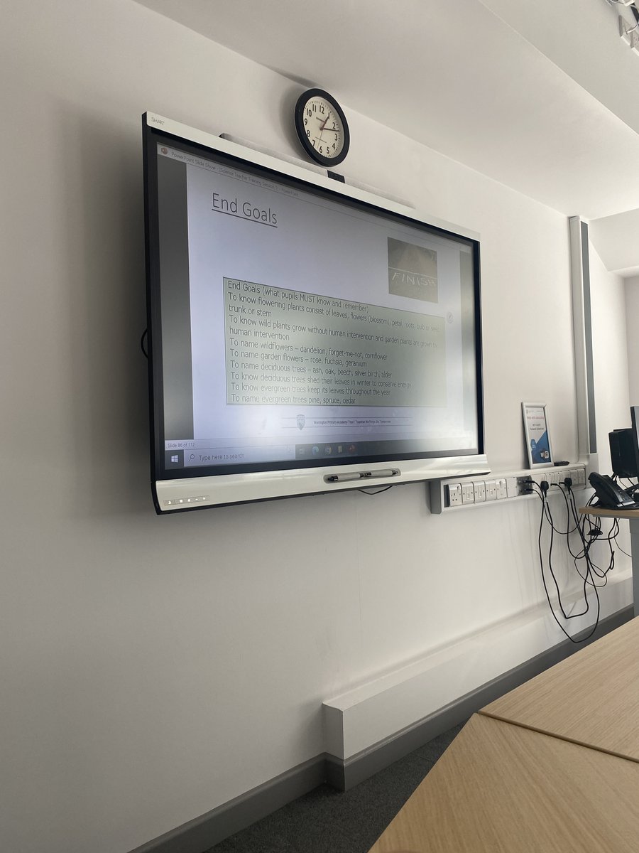 generatehub's tweet photo. Trainees are talking all things Science with the amazing Steph Davies @AcademyKingsway today! Thank you @wdtrust for accommodating us. #Science #TraintoTeachNW #Halton #Warrington #Wigan #Primary #PGCE #QTS #SchoolBased #TraineeTeacher 🧪🧑‍🔬 https://t.co/8mLhGDDmWt