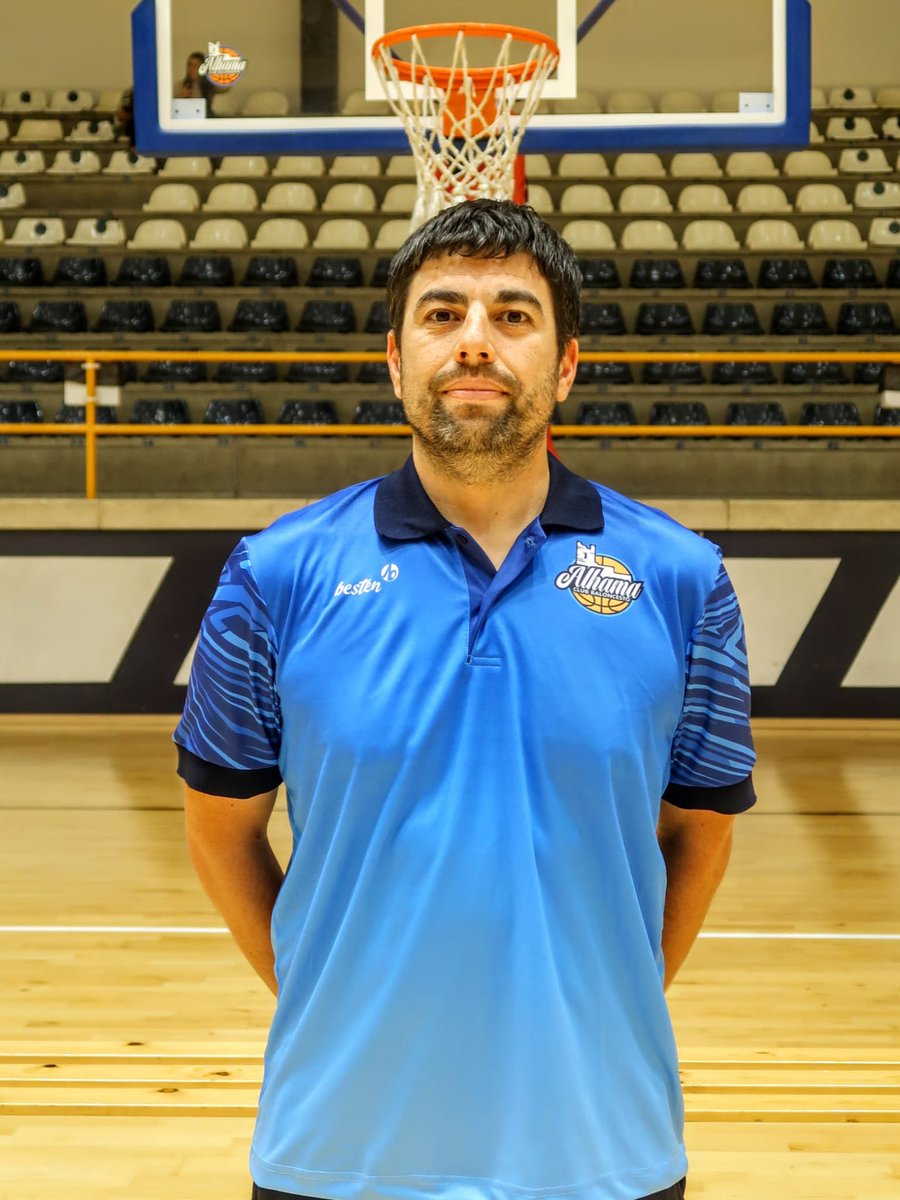 CBAlhama's tweet photo. ¡Gran noticia para la familia del C.B. Alhama!
Nuestro director deportivo y entrenador de Junior y Senior A, José Antonio Sánchez, estará este año trabajando junto a Quini García con la selección infantil femenina regional por el campeonato de España.

¡Enhorabuena, amigo! 🏀🤜🏻🤛🏻 https://t.co/MCm4MESNP7