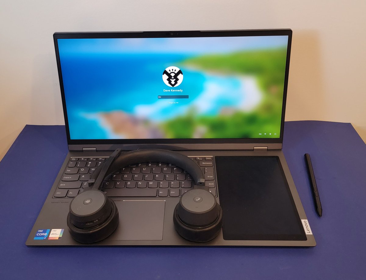 geordiemuppet's tweet photo. Let's be real! The @Lenovo #ThinkBookPlus is a big laptop!
17.3" Screen, big enough for a keyboard & second screen. Conversely it actually takes up less desk space than my regular daily drivers.
@ArthurHWalker how are you finding the physical size?
#LenovoIN #TechReview https://t.co/kvDprtE1xO