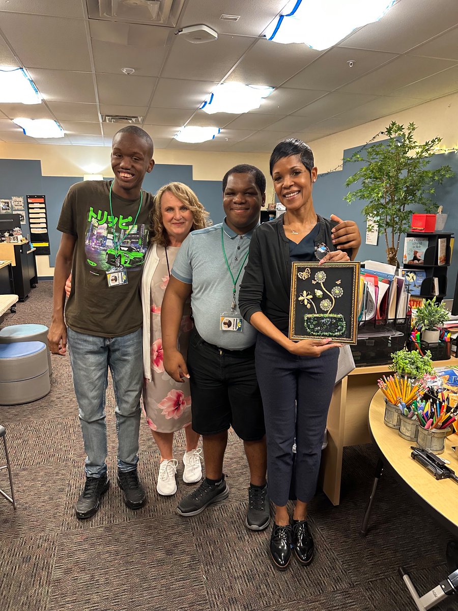 SCASharks's tweet photo. Starting a new tradition to recognize one teacher per month who “thinks outside of the box” to support all learning styles. Congratulations to Ms. Allen as our first winner! @SaraCapwell @CSUSAhq https://t.co/LECy6cVY1m