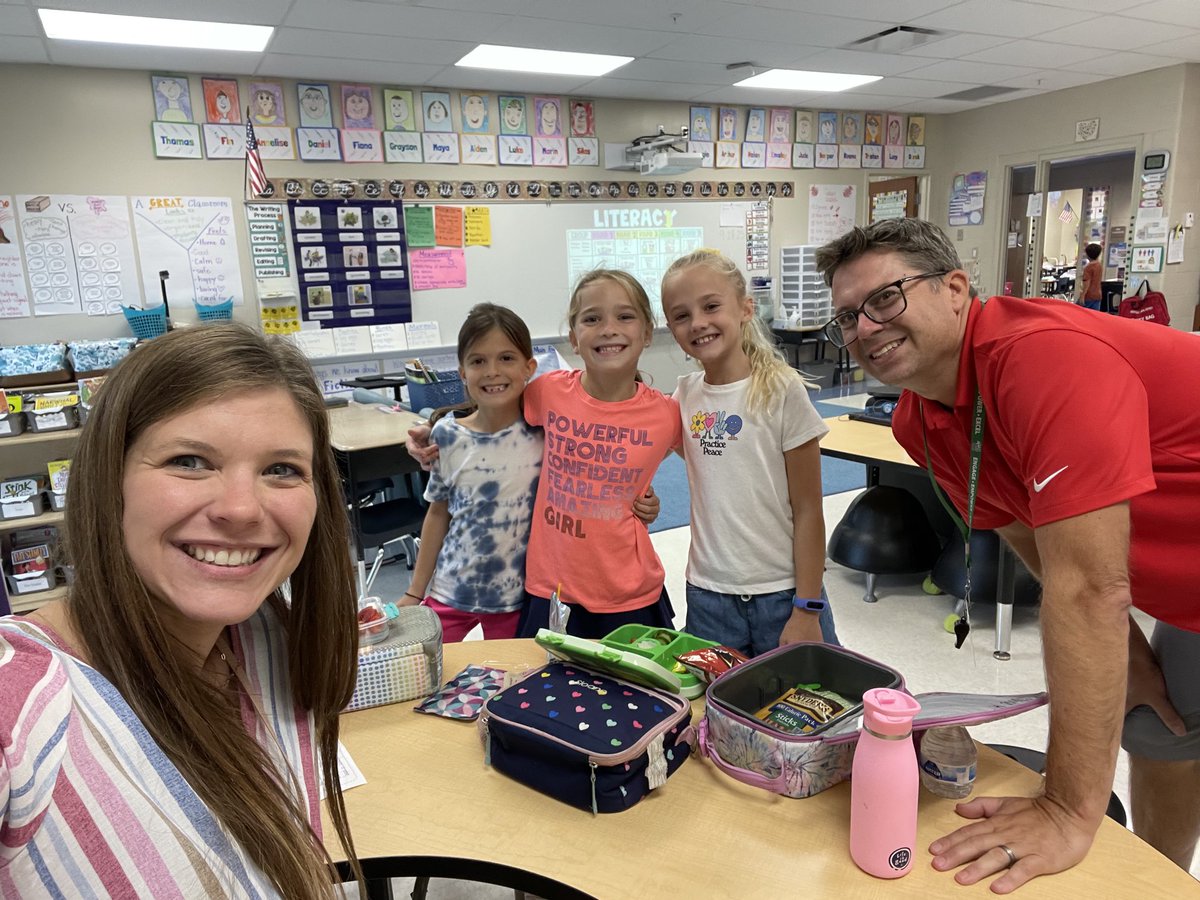 Bellar Bunch tweet media